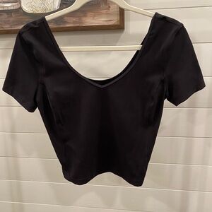 Lulu Lemon Black T-Shirt Size 6!